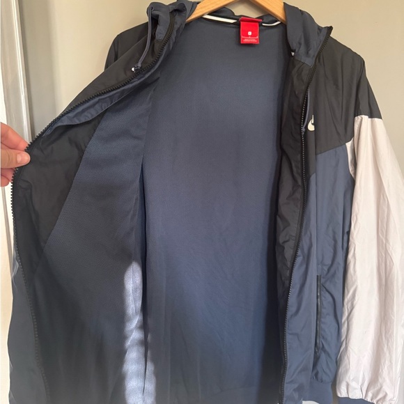 Vintage & Rare - Nike Men's Black and Gray Jacket - Picture 4 of 10